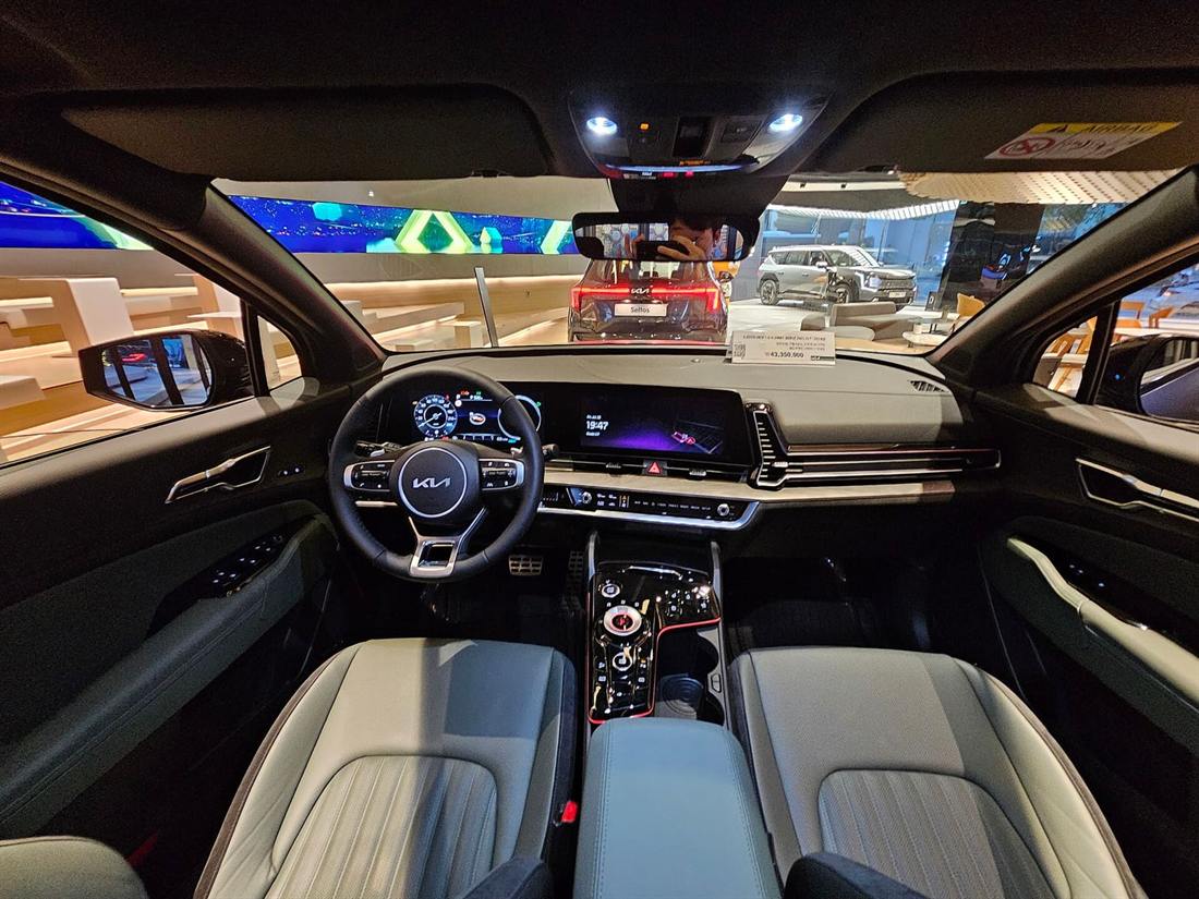 Interior del Kia Sportage Hybrid