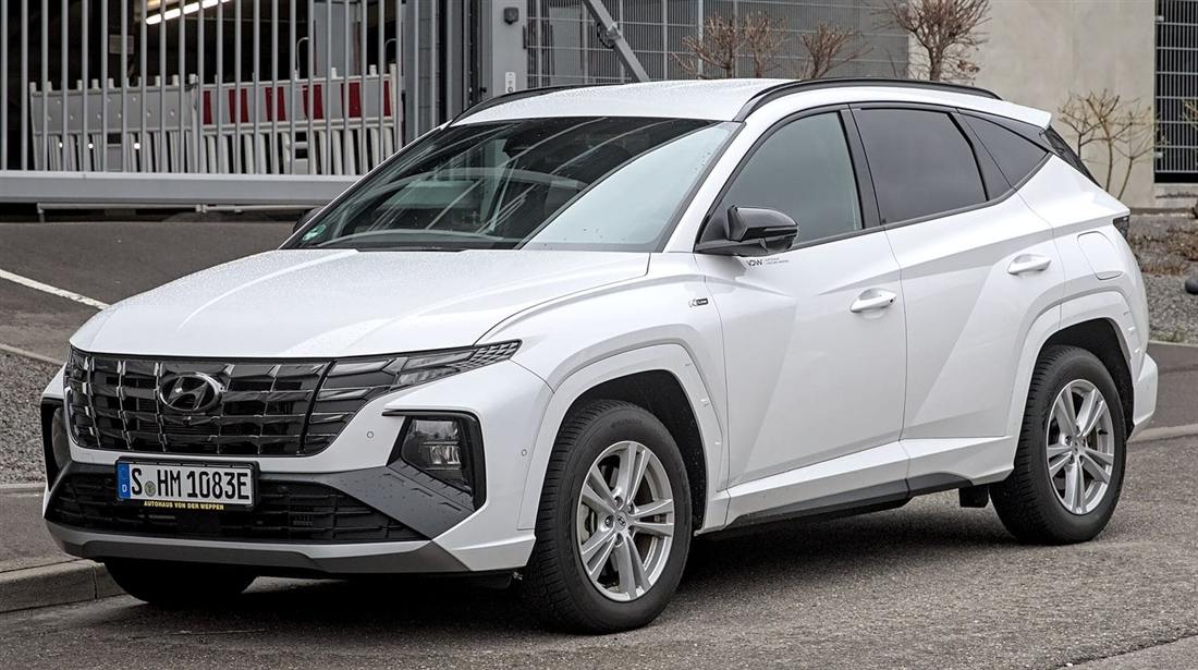 Hyundai Tucson actual visto de tres cuartos