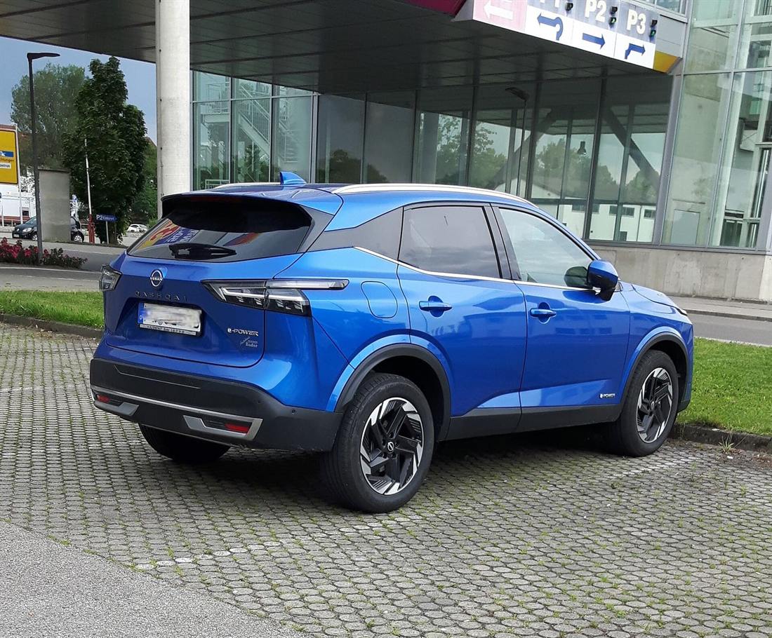 Nissan Qashqai de tercera generación visto desde atrás