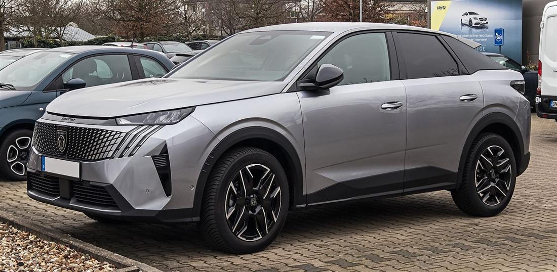 Peugeot 3008 visto de frente